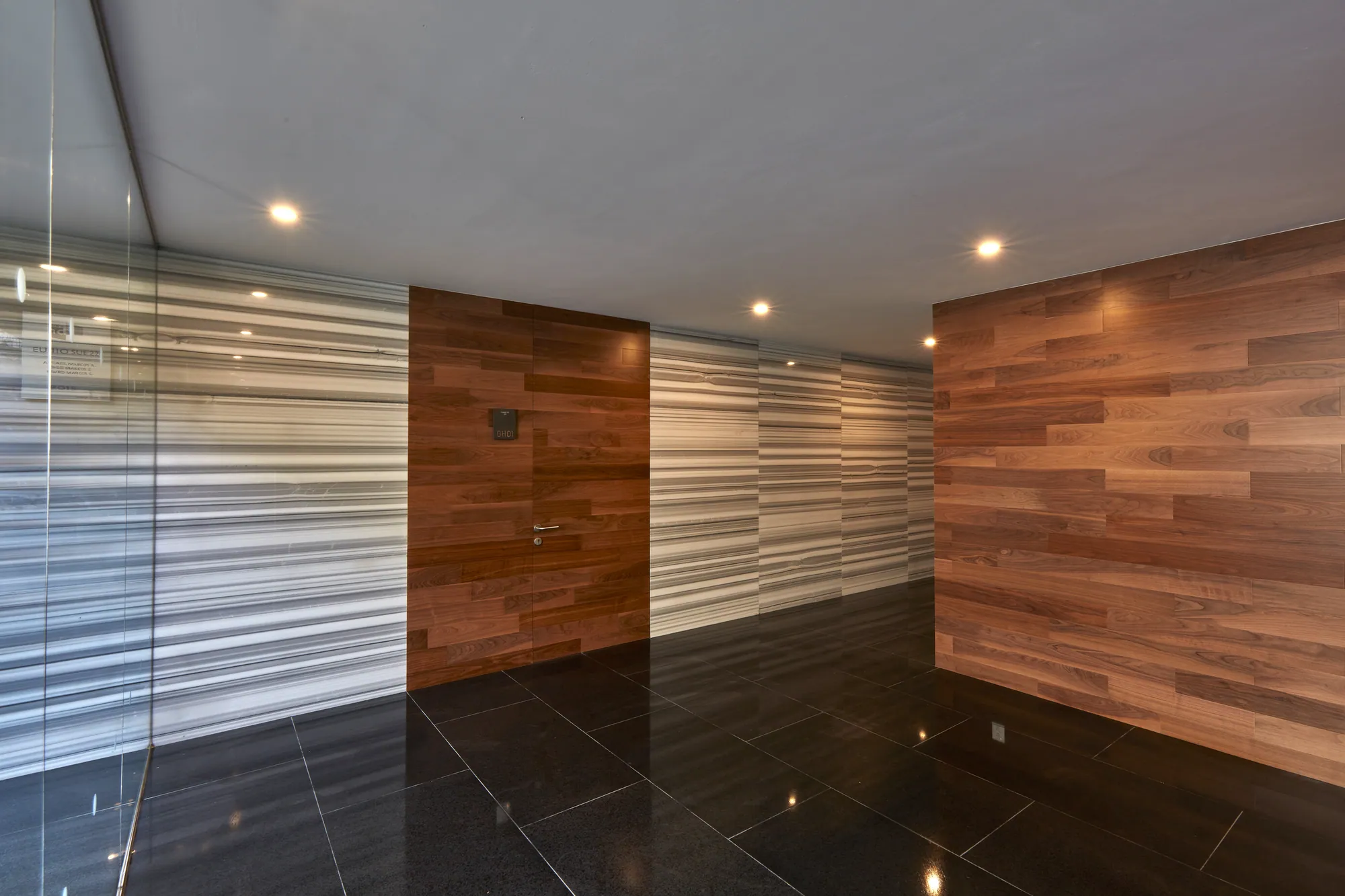 Residencial ES220, Polanco. Photograph 1 of 11