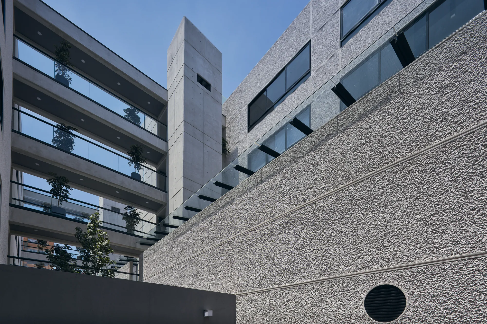 Zenit Providencia, Ciudad de México. Fotografía 19 de 32